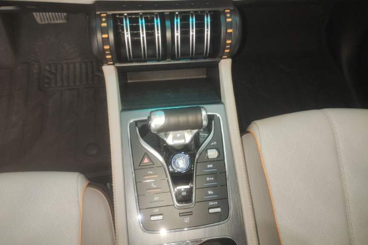 Used BYD Yuan PLUS 2024 Honor Edition 510KM Beyond Model Gear Lever