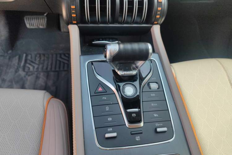 Used BYD Yuan PLUS 2024 Honor Edition 430KM Leading Model Gear Lever