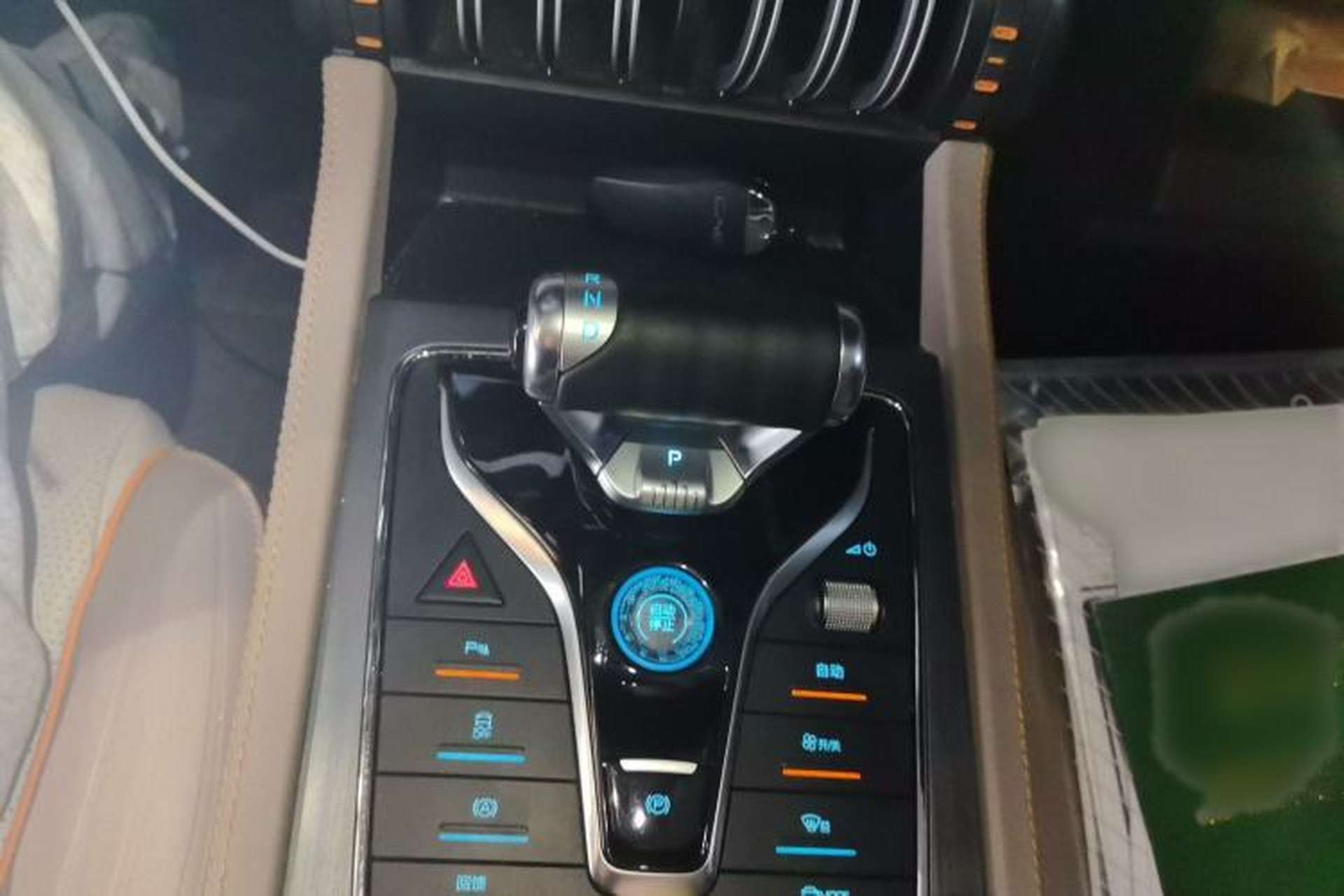 Used BYD Yuan PLUS 2024 Honor Edition 510KM Leading Model Gear Lever