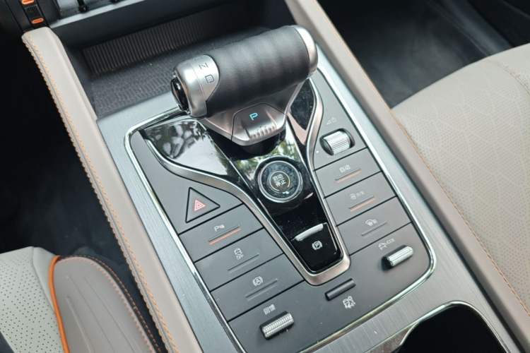 Used BYD Yuan PLUS 2024 Honor Edition 430KM Leading Model Gear Lever