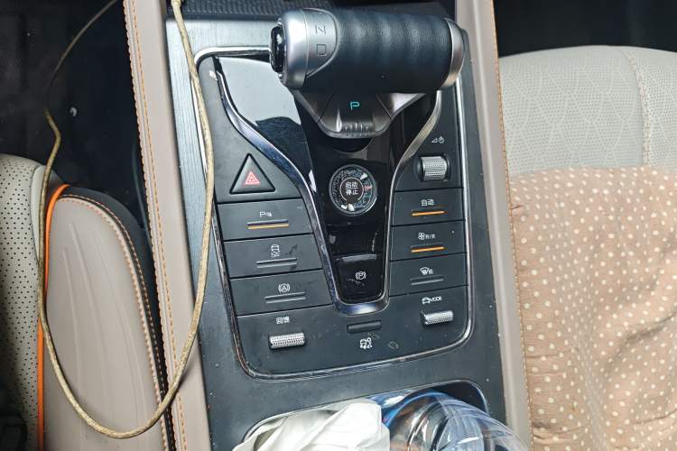 Used BYD Yuan PLUS 2024 Honor Edition 510KM Leading Model Gear Lever