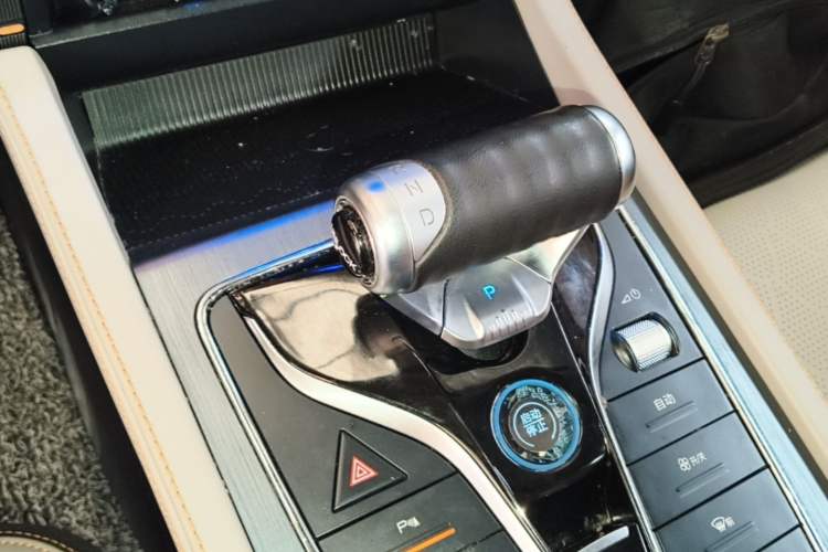 Used BYD Yuan PLUS 2024 Honor Edition 430KM Leading Model Gear Lever
