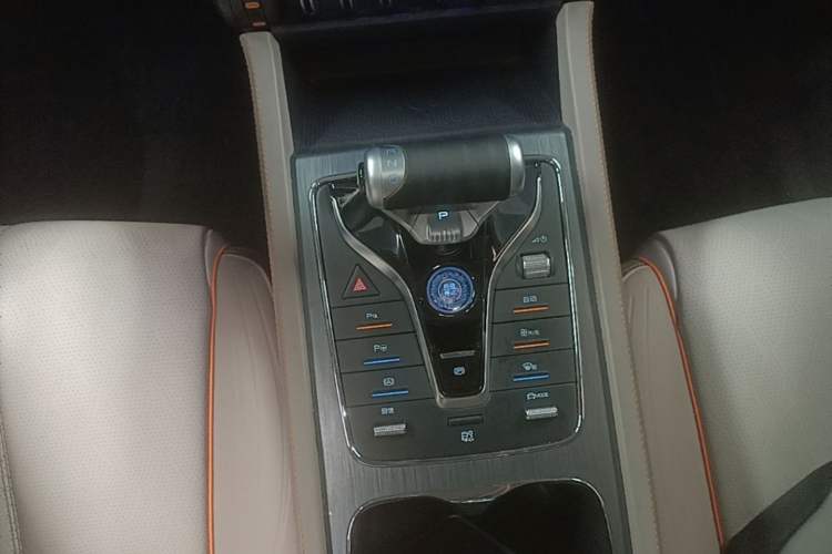 Used BYD Yuan PLUS 2024 Honor Edition 510KM Excellence Model Gear Lever