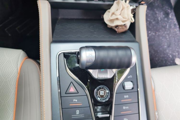 Used BYD Yuan PLUS 2024 Honor Edition 430KM Leading Model Gear Lever