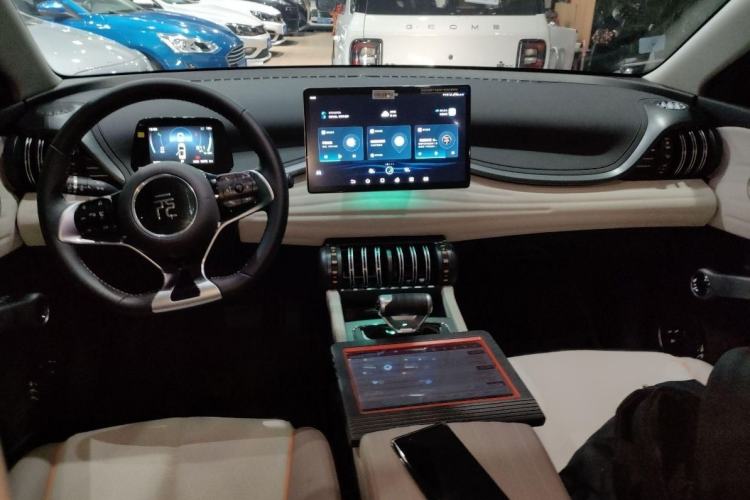 Used BYD Yuan PLUS 2024 Honor Edition 510KM Beyond Model Interior 2