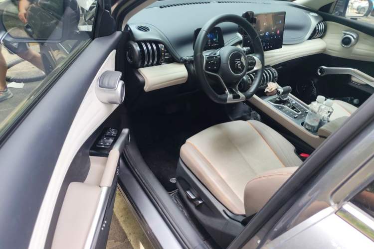 Used BYD Yuan PLUS 2024 Honor Edition 430KM Leading Model Interior 3