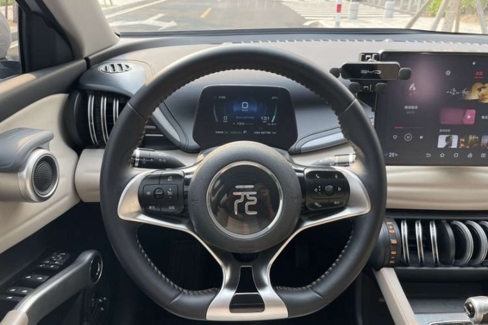 Used BYD Yuan PLUS 2024 Honor Edition 430KM Leading Model Interior 5