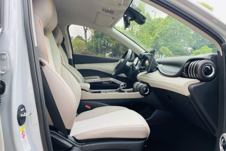 Used BYD Yuan PLUS 2024 Honor Edition 510KM Leading Model Interior 8
