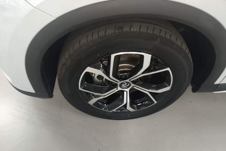 Used BYD Yuan PLUS 2024 Honor Edition 430KM Leading Model Left Front Wheel Hub