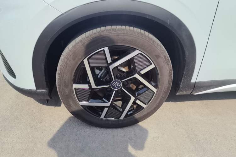 Used BYD Yuan PLUS 2024 Honor Edition 510KM Beyond Model Left Front Wheel Hub