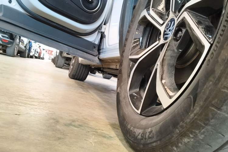 Used BYD Yuan PLUS 2024 Honor Edition 430KM Leading Model Left Side Sill