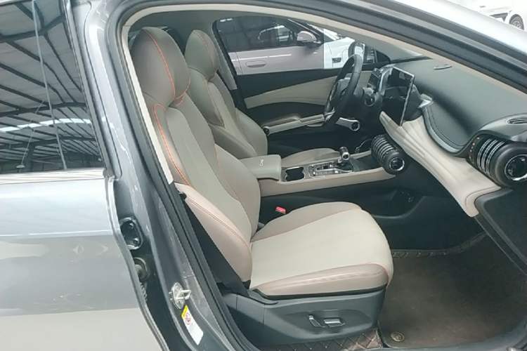 Used BYD Yuan PLUS 2024 Honor Edition 510KM Beyond Model Right Front Seat