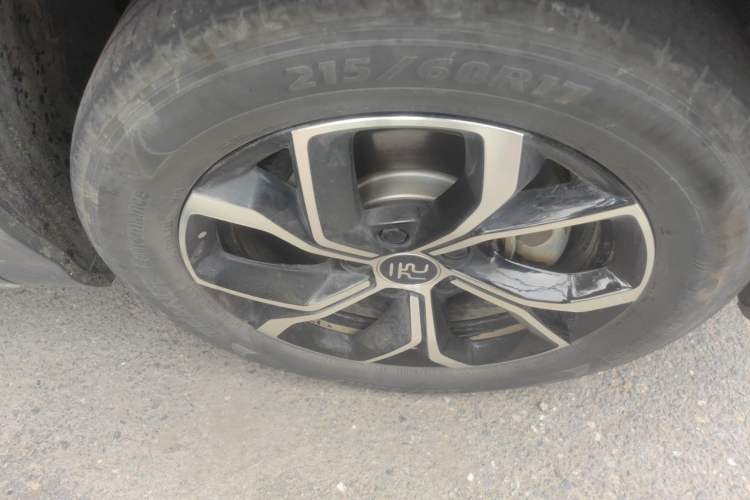 Used BYD Yuan PLUS 2024 Honor Edition 510KM Leading Model Right Front Wheel Hub