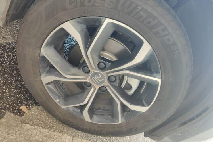 Used BYD Yuan PLUS 2024 Honor Edition 510KM Leading Model Right Front Wheel Hub