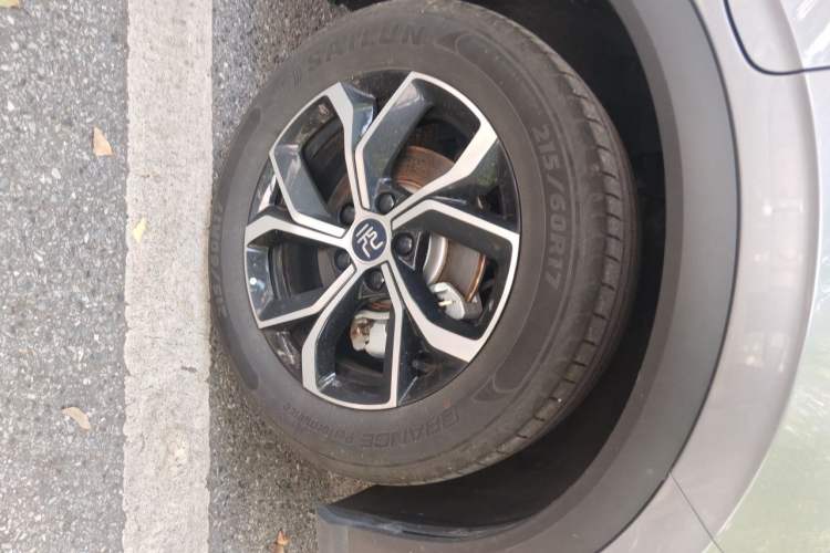 Used BYD Yuan PLUS 2024 Honor Edition 430KM Beyond Model Right Front Wheel Hub