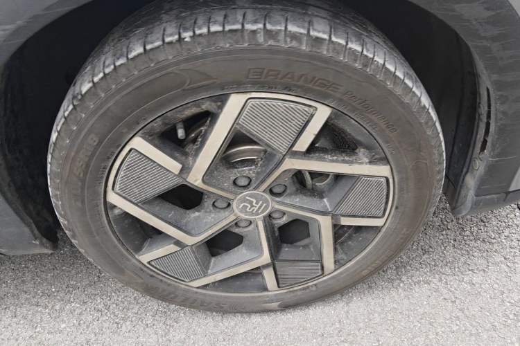 Used BYD Yuan PLUS 2024 Honor Edition 510KM Beyond Model Right Front Wheel Hub
