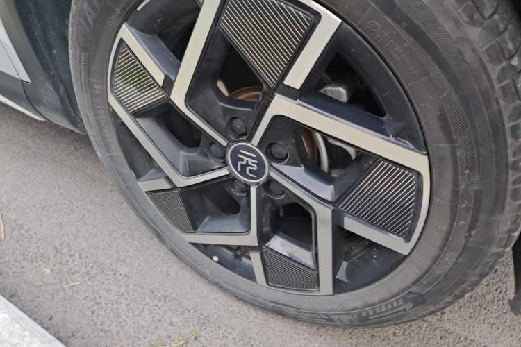 Used BYD Yuan PLUS 2024 Honor Edition 510KM Beyond Model Right Front Wheel Hub