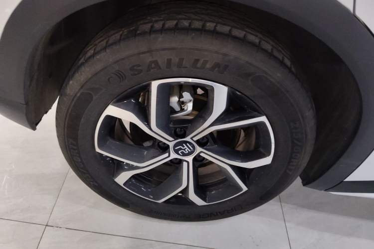 Used BYD Yuan PLUS 2024 Honor Edition 430KM Leading Model Right Rear Wheel Hub