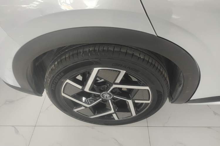 Used BYD Yuan PLUS 2024 Honor Edition 510KM Beyond Model Right Rear Wheel Hub
