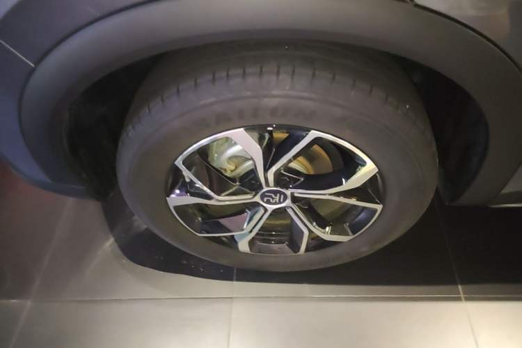 Used BYD Yuan PLUS 2024 Honor Edition 430KM Leading Model Right Rear Wheel Hub