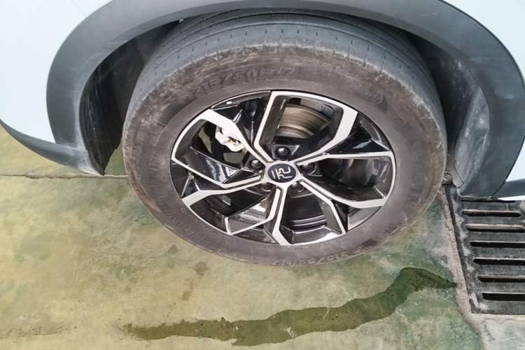 Used BYD Yuan PLUS 2024 Honor Edition 430KM Leading Model Right Rear Wheel Hub