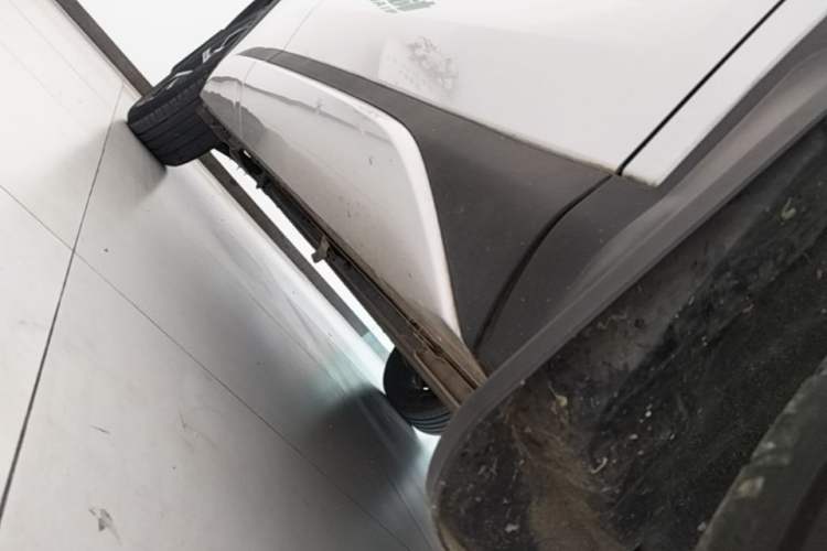 Used BYD Yuan PLUS 2024 Honor Edition 430KM Beyond Model Right Side Sill