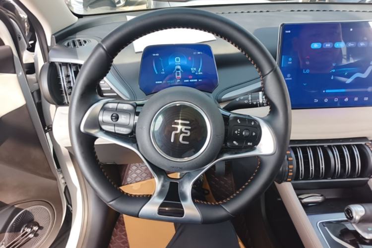 Used BYD Yuan PLUS 2024 Honor Edition 510KM Beyond Model Steering Wheel