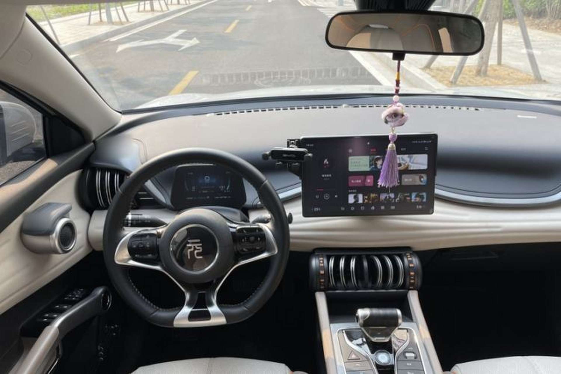 Used BYD Yuan PLUS 2024 Honor Edition 430KM Leading Model Steering Wheel