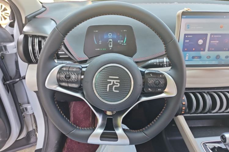 Used BYD Yuan PLUS 2024 Honor Edition 430KM Beyond Model Steering Wheel
