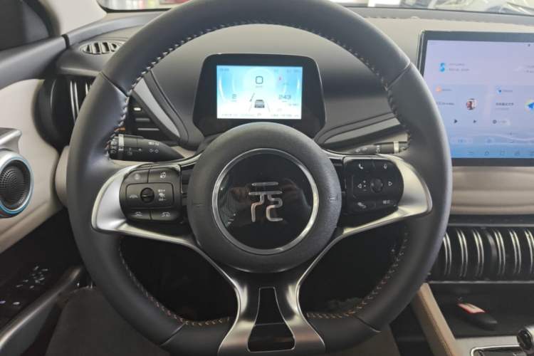 Used BYD Yuan PLUS 2024 Honor Edition 430KM Beyond Model Steering Wheel