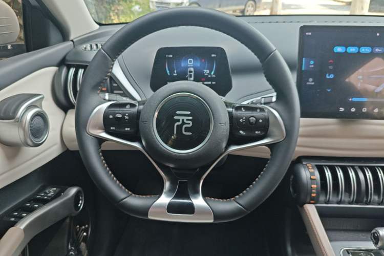 Used BYD Yuan PLUS 2024 Honor Edition 430KM Leading Model Steering Wheel