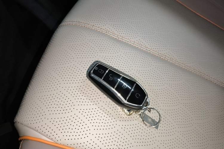 Used BYD Yuan PLUS 2024 Honor Edition 430KM Leading Model Vehicle Key