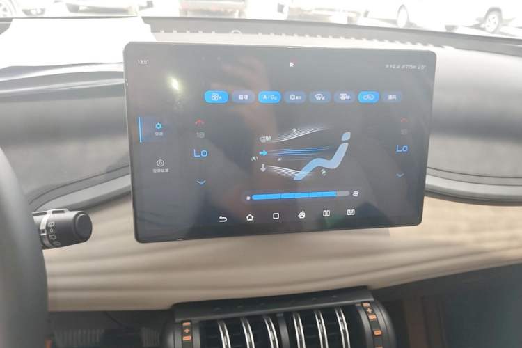 Used BYD Yuan PLUS 2024 Honor Edition 430KM Leading Model Audio And AC Panel