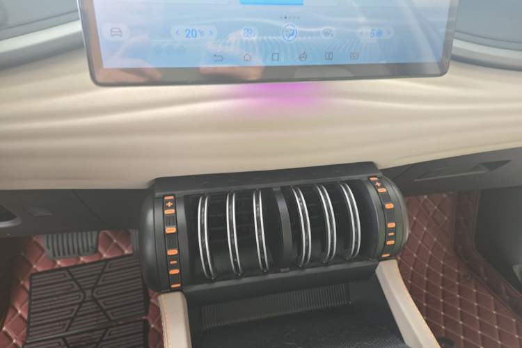 Used BYD Yuan PLUS 2024 Honor Edition 510KM Leading Model Audio And AC Panel