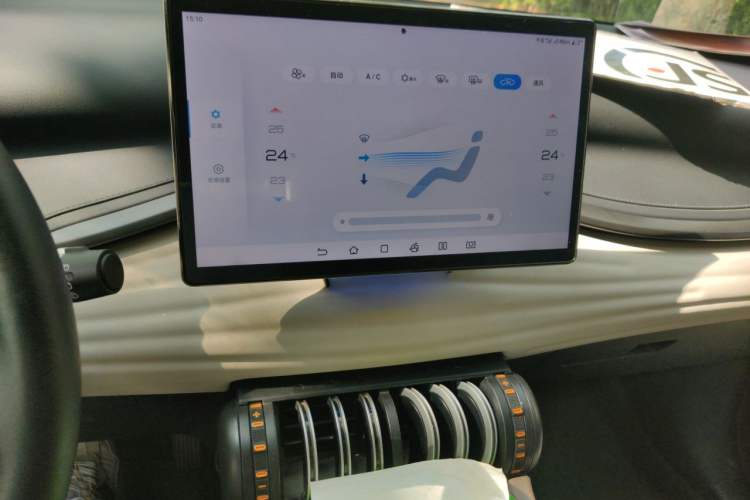Used BYD Yuan PLUS 2024 Honor Edition 510KM Beyond Model Audio And AC Panel