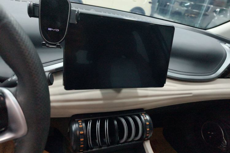 Used BYD Yuan PLUS 2024 Honor Edition 430KM Leading Model Audio And AC Panel