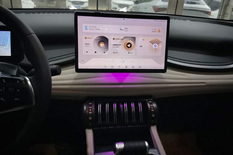 Used BYD Yuan PLUS 2024 Honor Edition 510KM Leading Model Audio And AC Panel