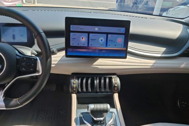 Used BYD Yuan PLUS 2024 Honor Edition 430KM Beyond Model Audio And AC Panel