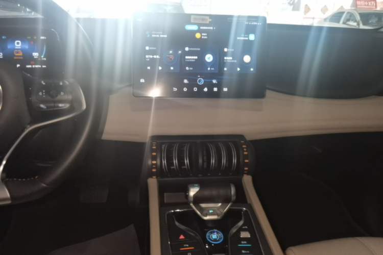 Used BYD Yuan PLUS 2024 Honor Edition 510KM Leading Model Audio And AC Panel