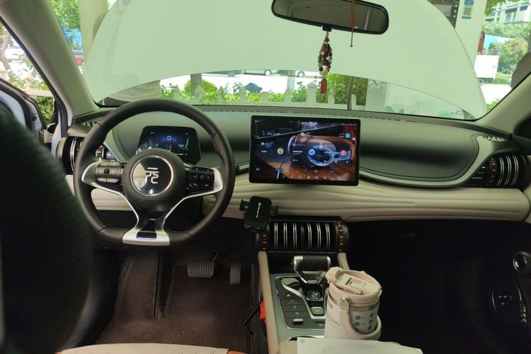Used BYD Yuan PLUS 2024 Honor Edition 430KM Leading Model Center Console