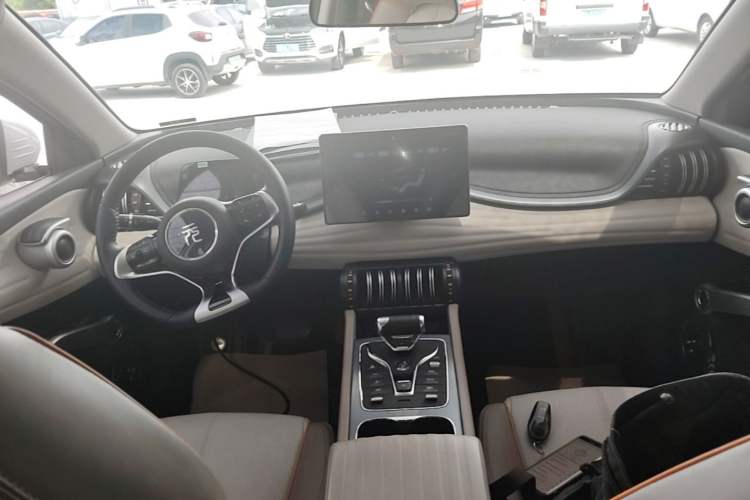 Used BYD Yuan PLUS 2024 Honor Edition 430KM Leading Model Center Console
