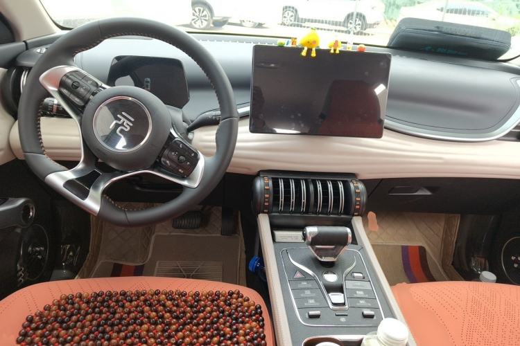 Used BYD Yuan PLUS 2024 Honor Edition 510KM Leading Model Center Console