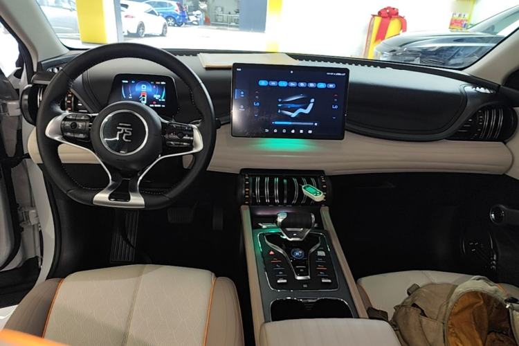 Used BYD Yuan PLUS 2024 Honor Edition 510KM Beyond Model Center Console