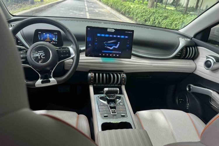 Used BYD Yuan PLUS 2024 Honor Edition 510KM Beyond Model Center Console