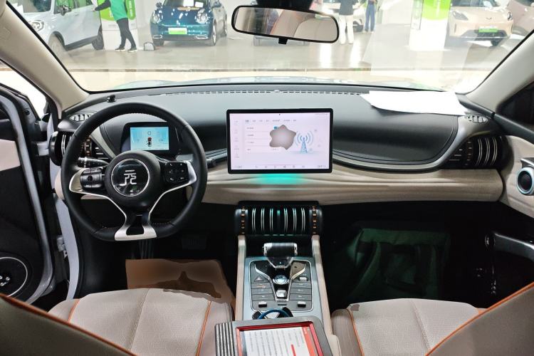 Used BYD Yuan PLUS 2024 Honor Edition 430KM Leading Model Center Console