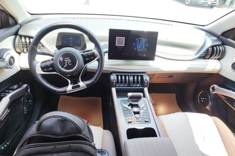 Used BYD Yuan PLUS 2024 Honor Edition 430KM Leading Model Center Console