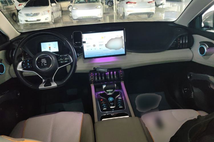 Used BYD Yuan PLUS 2024 Honor Edition 510KM Beyond Model Center Console