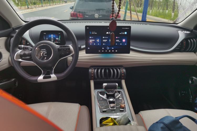 Used BYD Yuan PLUS 2024 Honor Edition 510KM Leading Model Center Console