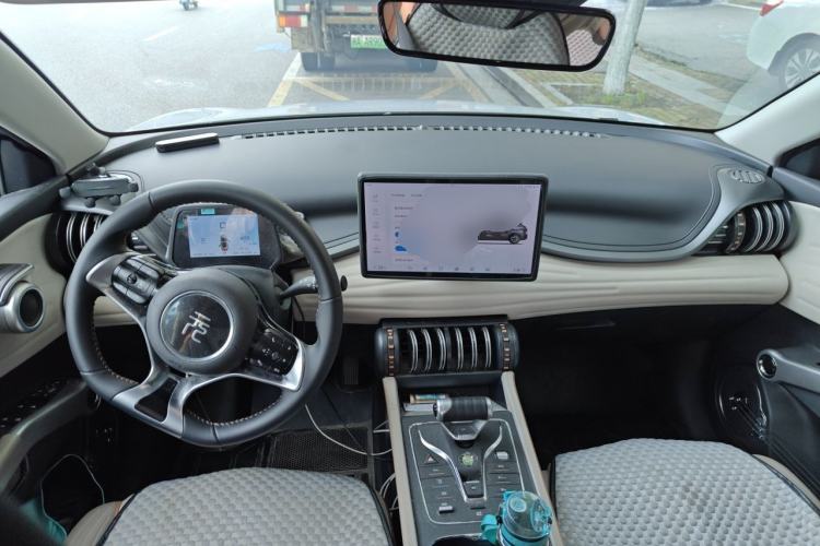 Used BYD Yuan PLUS 2024 Honor Edition 430KM Beyond Model Center Console