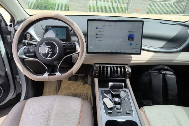 Used BYD Yuan PLUS 2024 Honor Edition 510KM Excellence Model Center Console